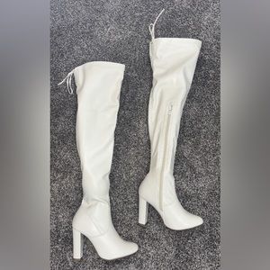 White boots size 5 1/2